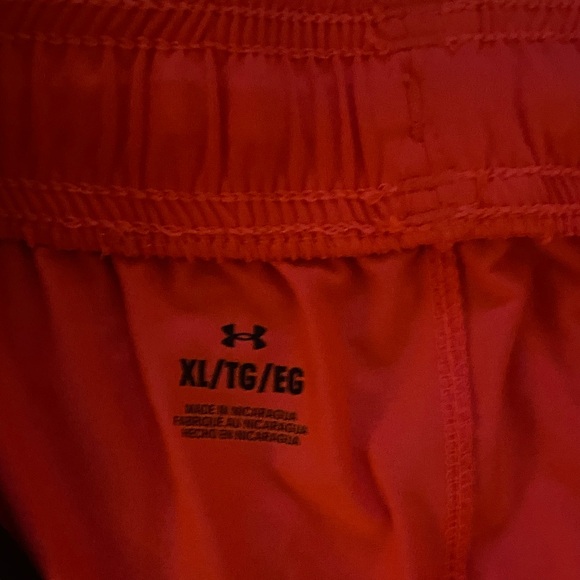 Under Armour Athletic Bundle Set - Picture 9 of 14